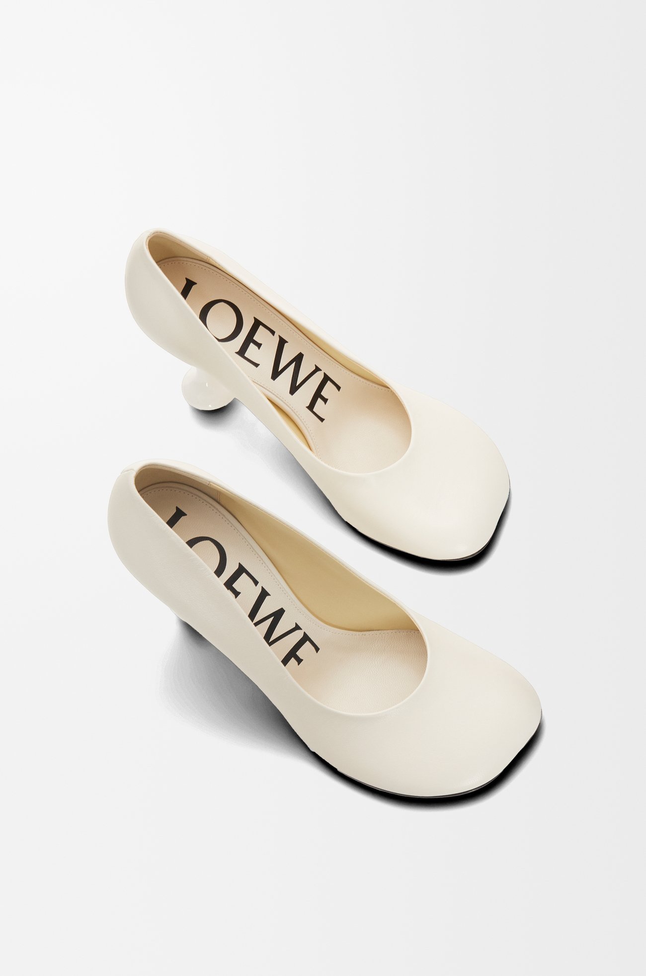 LOEWE Toy pump in goatskin White plp_rd
