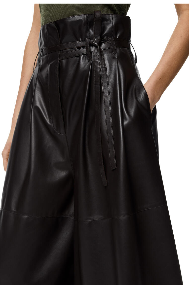 LOEWE Pantalón culotte en napa con cinturón Negro/Marron