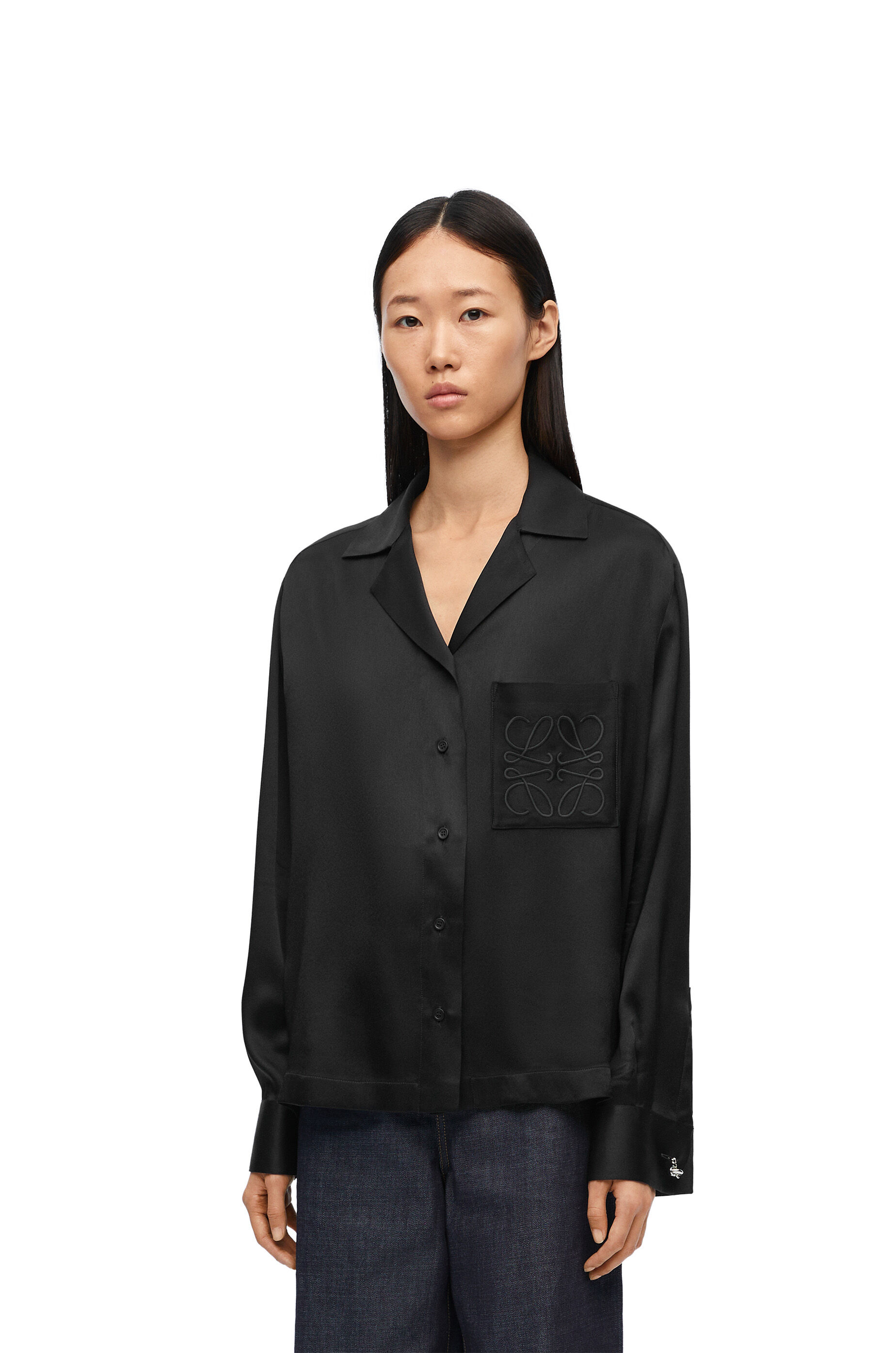 Blusa de tipo pijama en seda