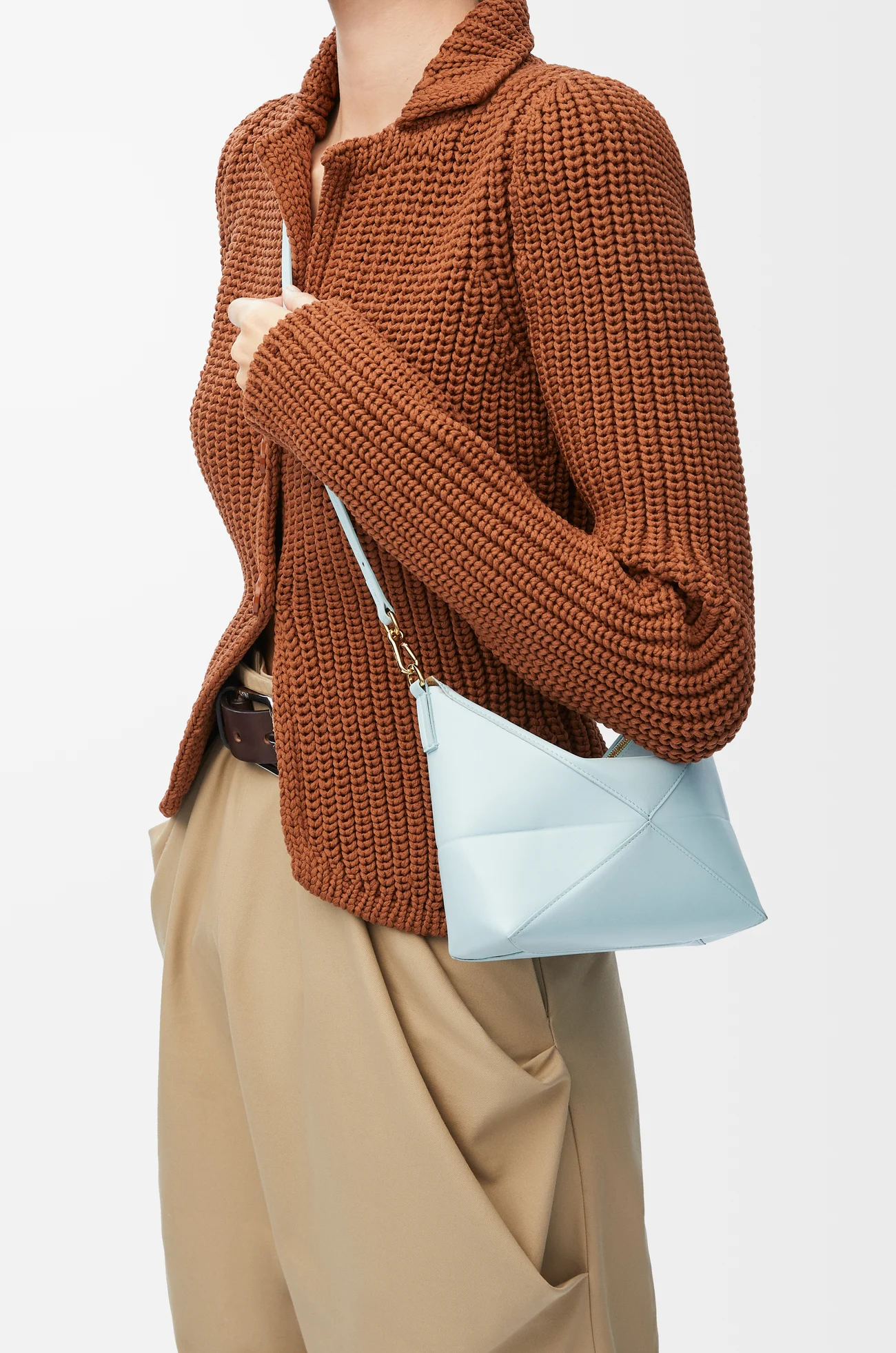 LOEWE Puzzle Fold Pouch en piel napa de ternera Azul Iceberg