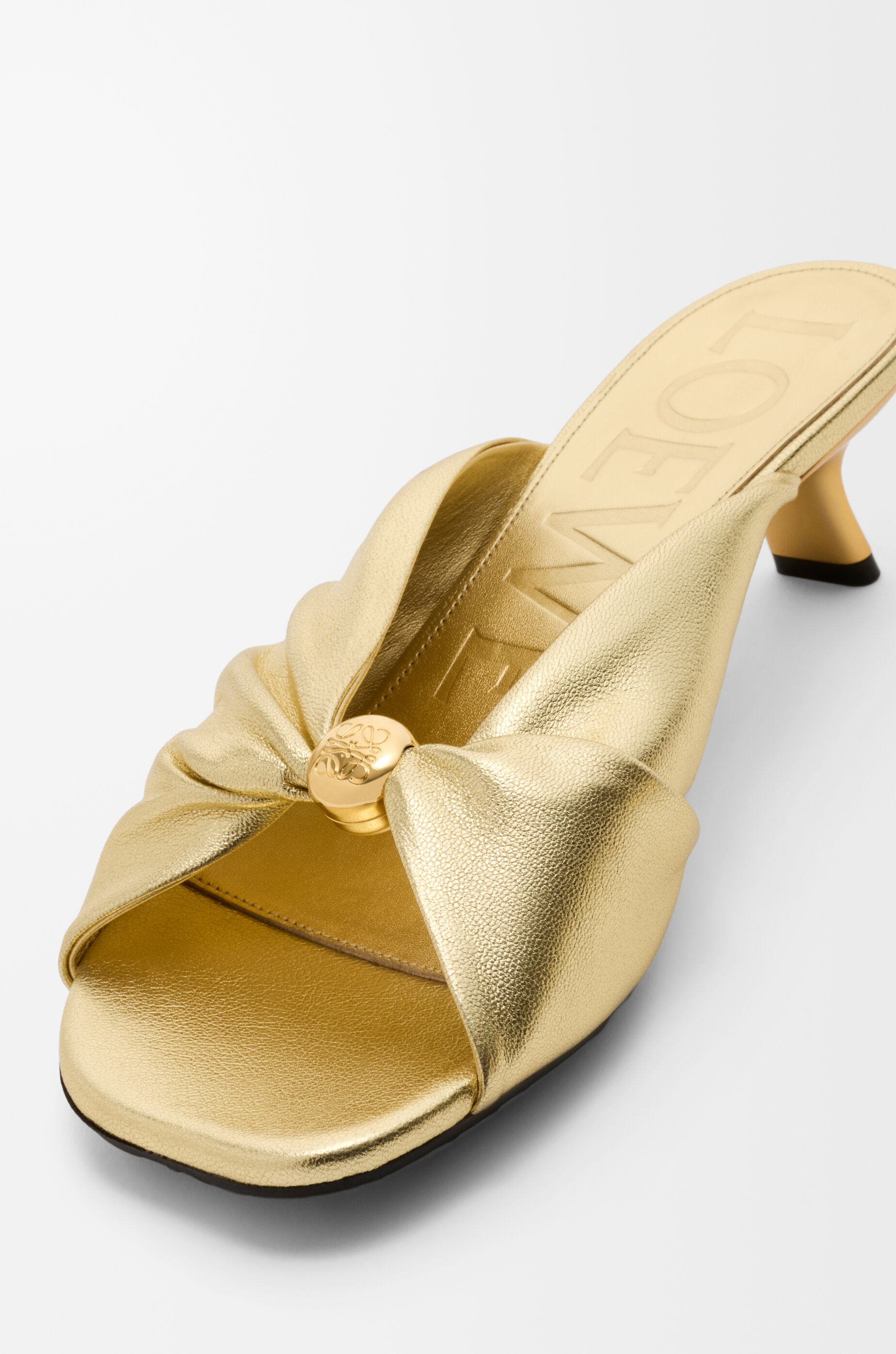 Pebble Soft slide in laminated lambskin Gold - LOEWE USA Official
