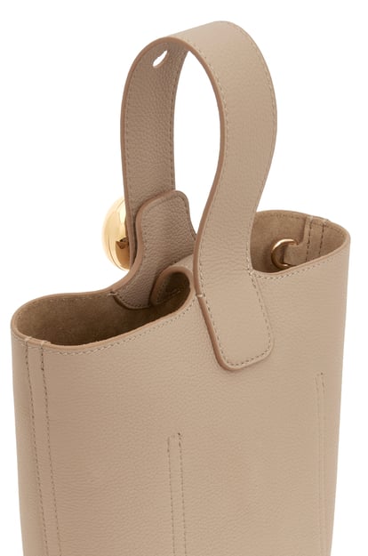 LOEWE Mini Pebble Bucket bag in soft grained calfskin Sand plp_rd
