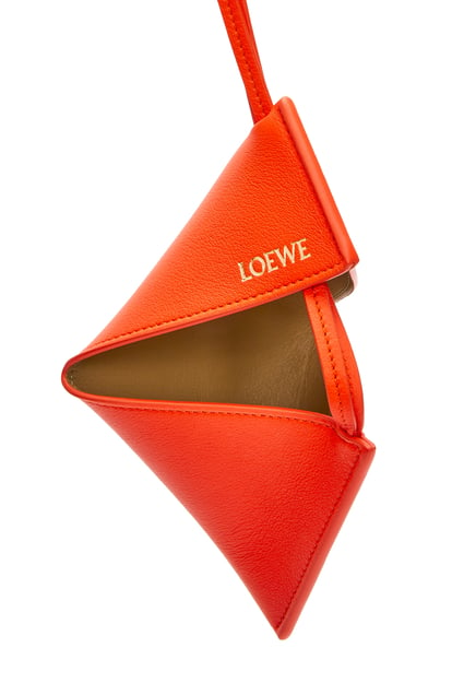 LOEWE Puzzle Fold charm in classic calfskin Vivid Orange/Clay Green plp_rd