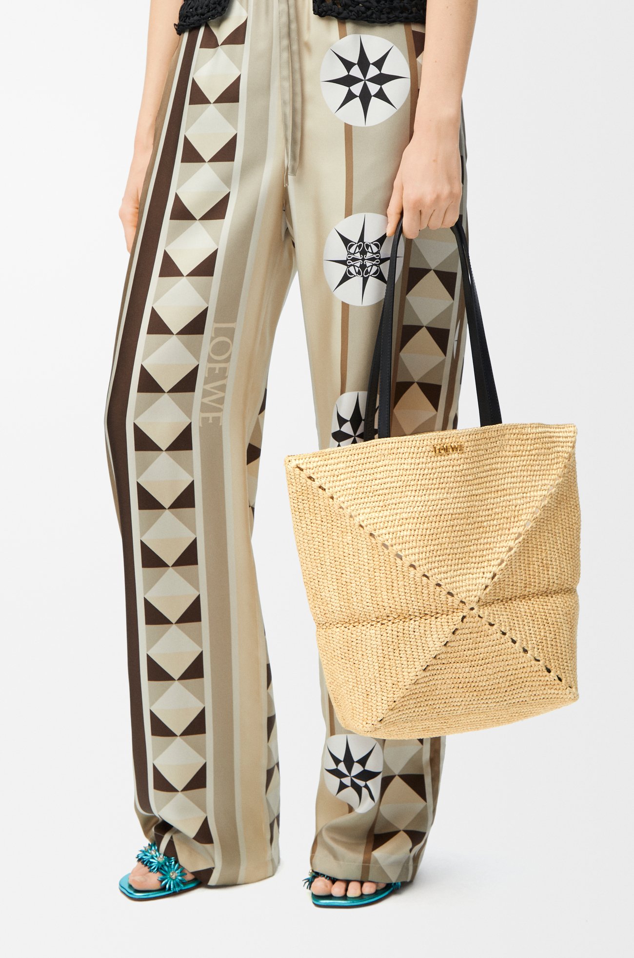 LOEWE Medium Puzzle Fold tote in raffia Natural