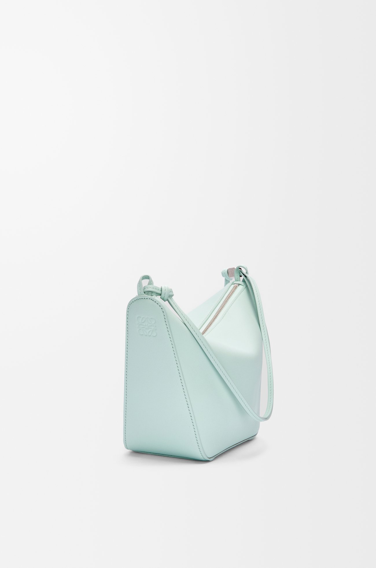 LOEWE Mini Hammock hobo in classic calfskin Frozen