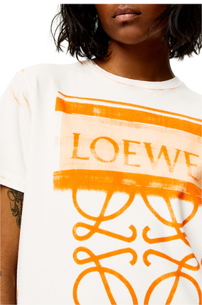 LOEWE Camiseta en algodón con anagrama de LOEWE Blanco/Naranja plp_rd