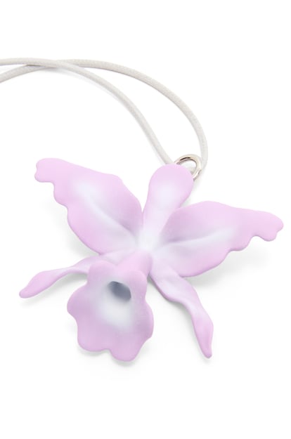 LOEWE Collar con orquídea Maruja Mallo en metal barnizado Rosa/Plata plp_rd