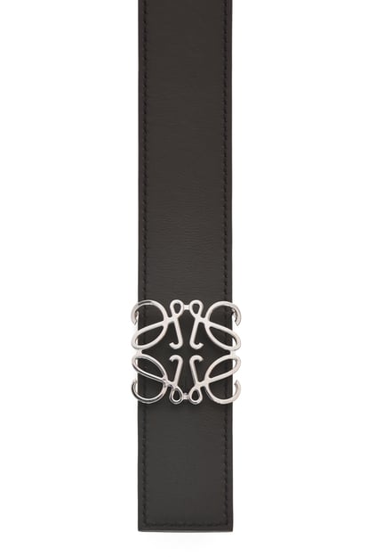 LOEWE Cinturón reversible en piel de ternera lisa con Anagrama Gris Asfalto/Negro/Paladio plp_rd