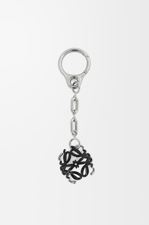 LOEWE Charm Scarabeo Anagram Plata/Negro