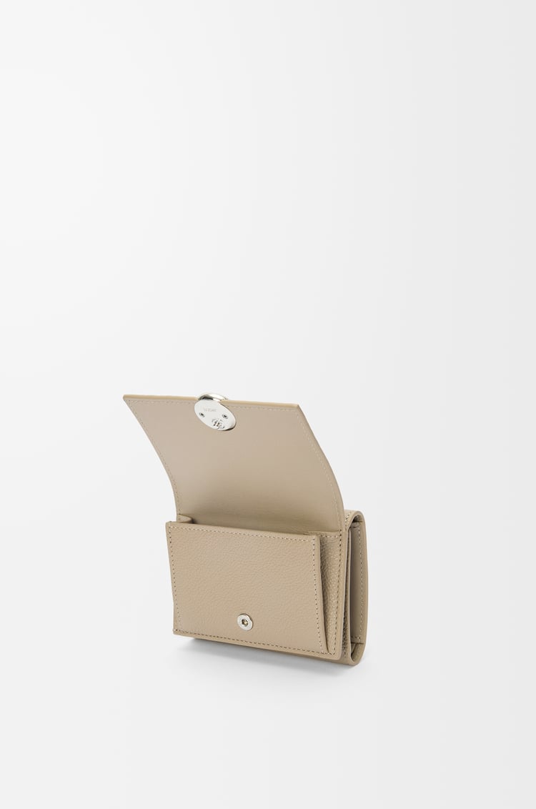 LOEWE Pebble trifold wallet in pebble grain calfskin Clay