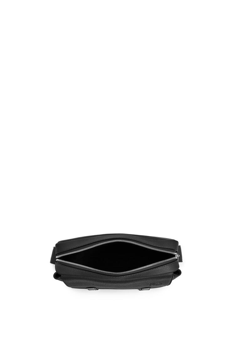 LOEWE ミリタリー メッセンジャーバッグ XS (ソフトグレインカーフ) ブラック