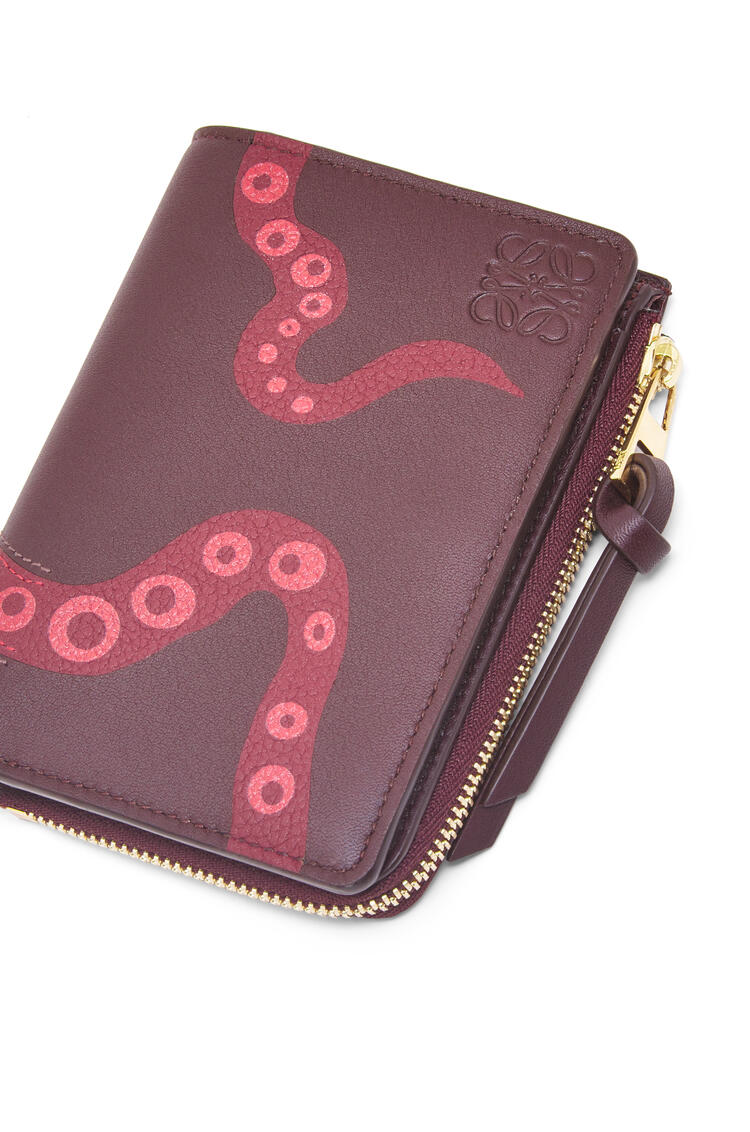 LOEWE Octopus slim zip wallet in classic calfskin Prune