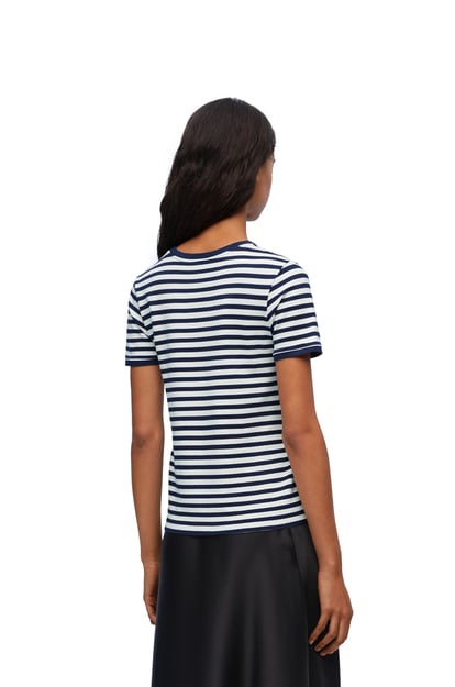 LOEWE Slim fit T-shirt in viscose blend 白色/海軍藍 plp_rd