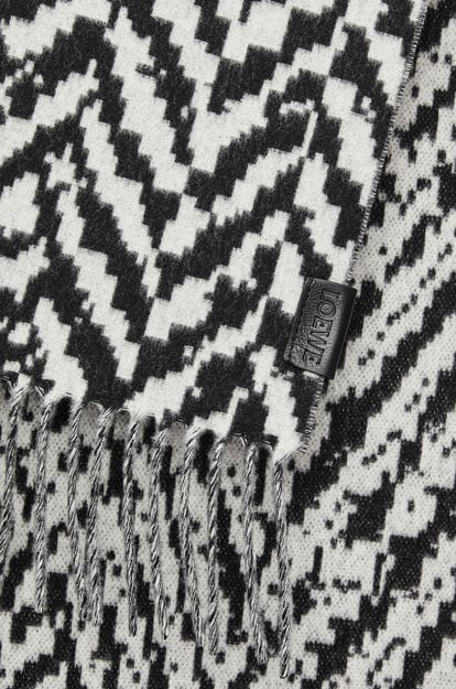 LOEWE スカーフ（ウール&カシミヤ） ブラック/ホワイト plp_rd