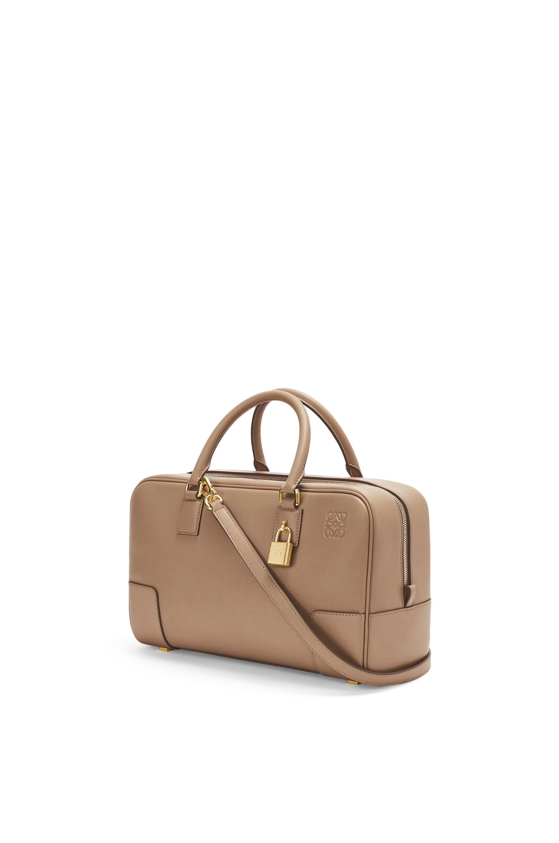 アマソナ28 バッグ (ナパカーフ) ミンクカラー - LOEWE