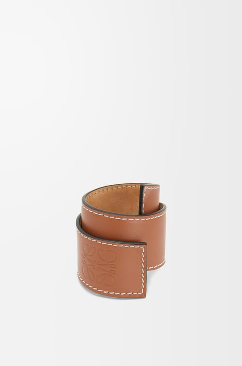 LOEWE Slap bracelet in calfskin Tan plp_rd