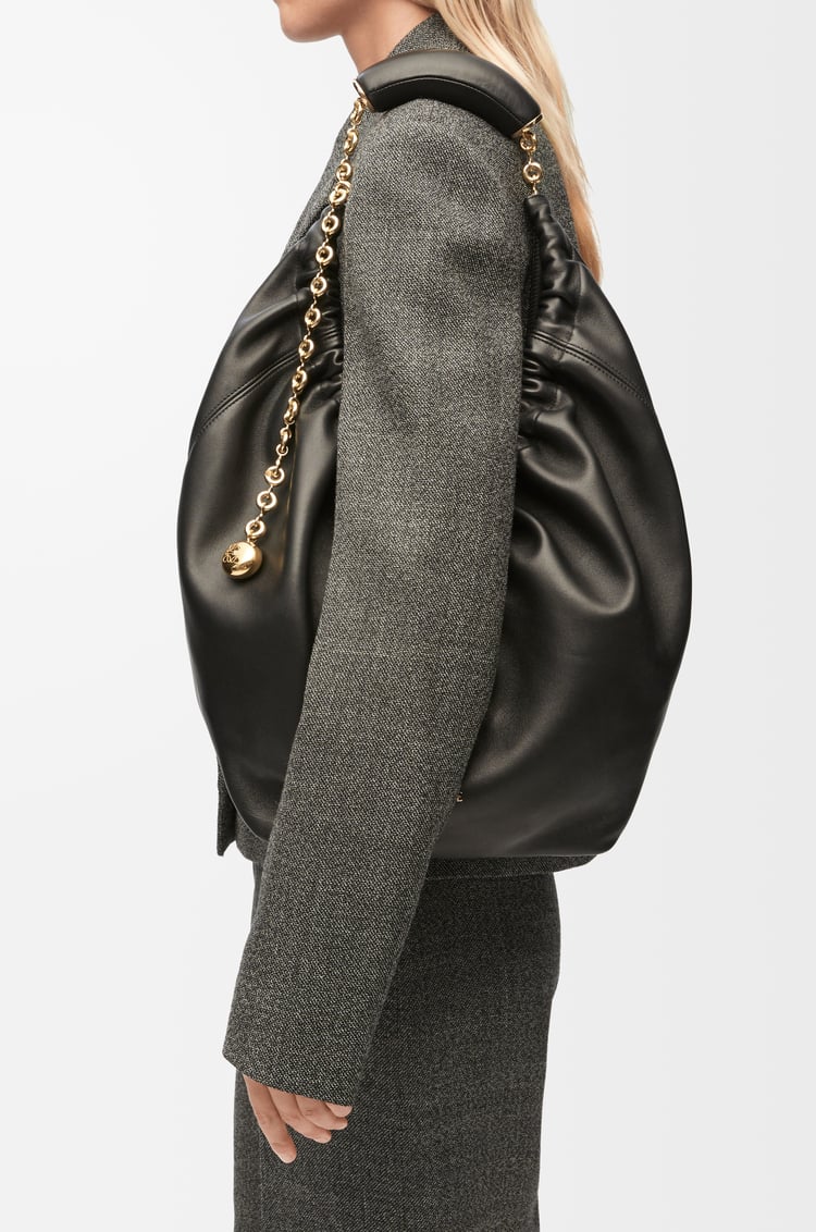 LOEWE Medium Squeeze bag in mellow nappa lambskin Black