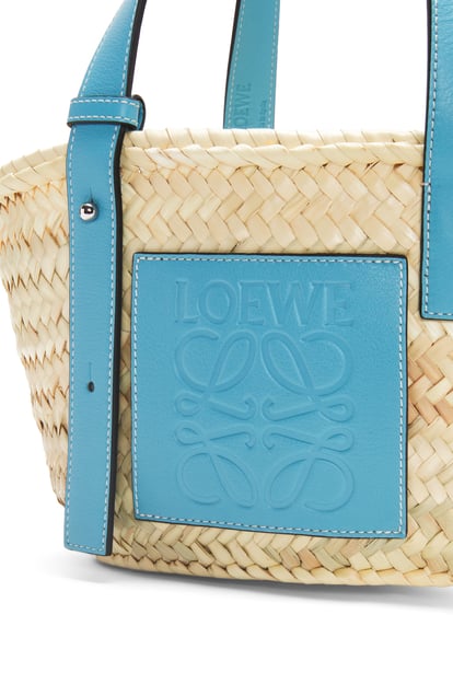 LOEWE Small Basket bag in palm leaf and calfskin Light Blue plp_rd