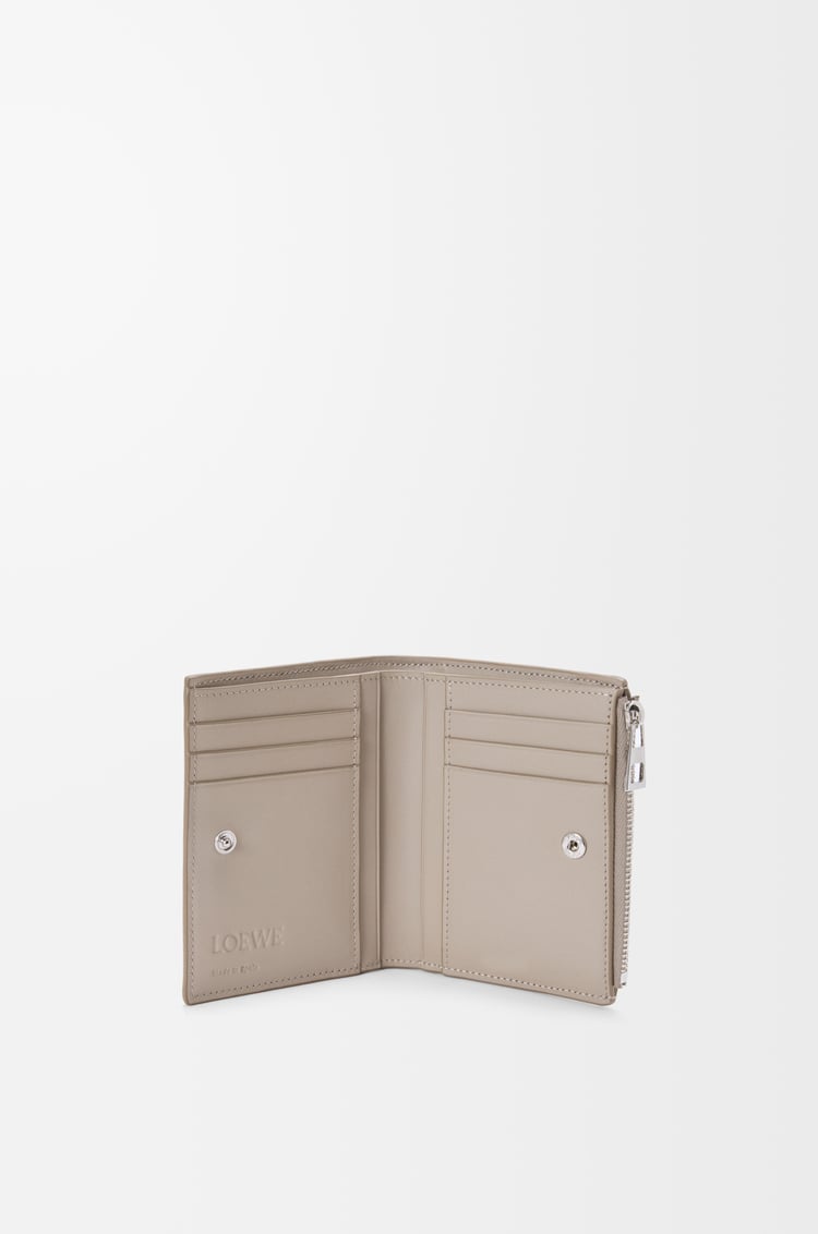 LOEWE スリム コンパクト ウォレット（ソフトグレインカーフ） コルダ
