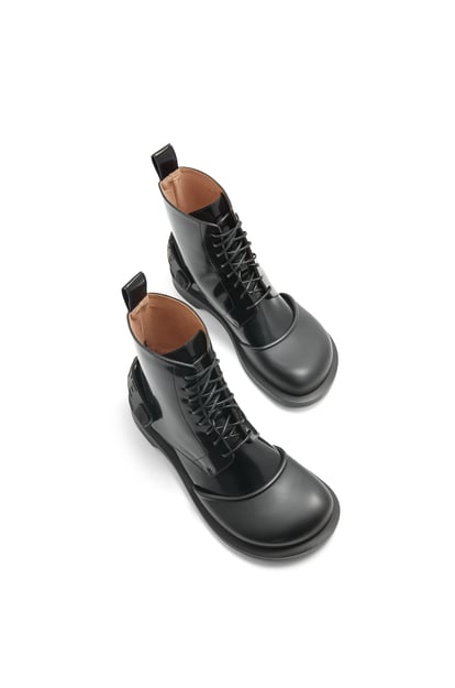 LOEWE Campo lace-up bootie in brushed calfskin and rubber 黑色 plp_rd
