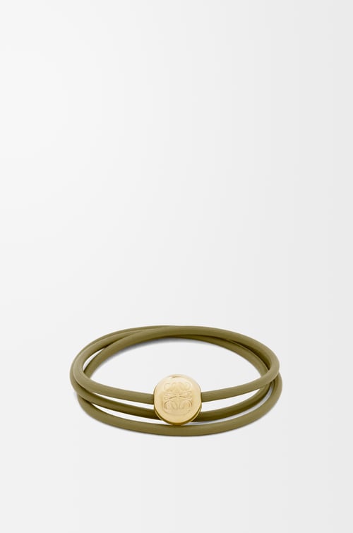 LOEWE Pulsera Pebble en piel de ternera Oliva plp_rd