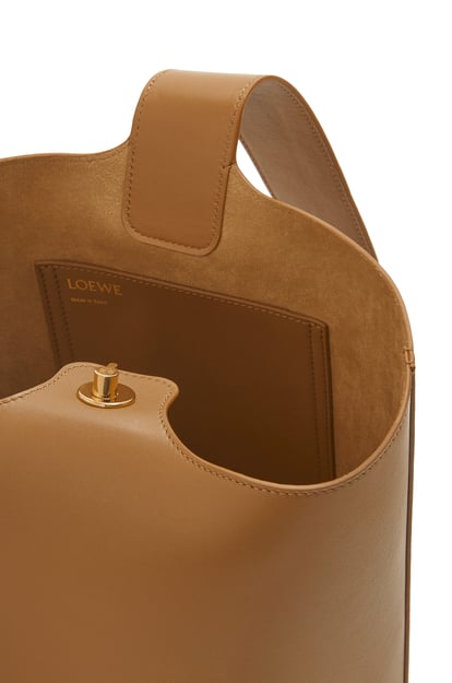 LOEWE Medium Pebble Bucket bag in mellow calfskin Oak plp_rd