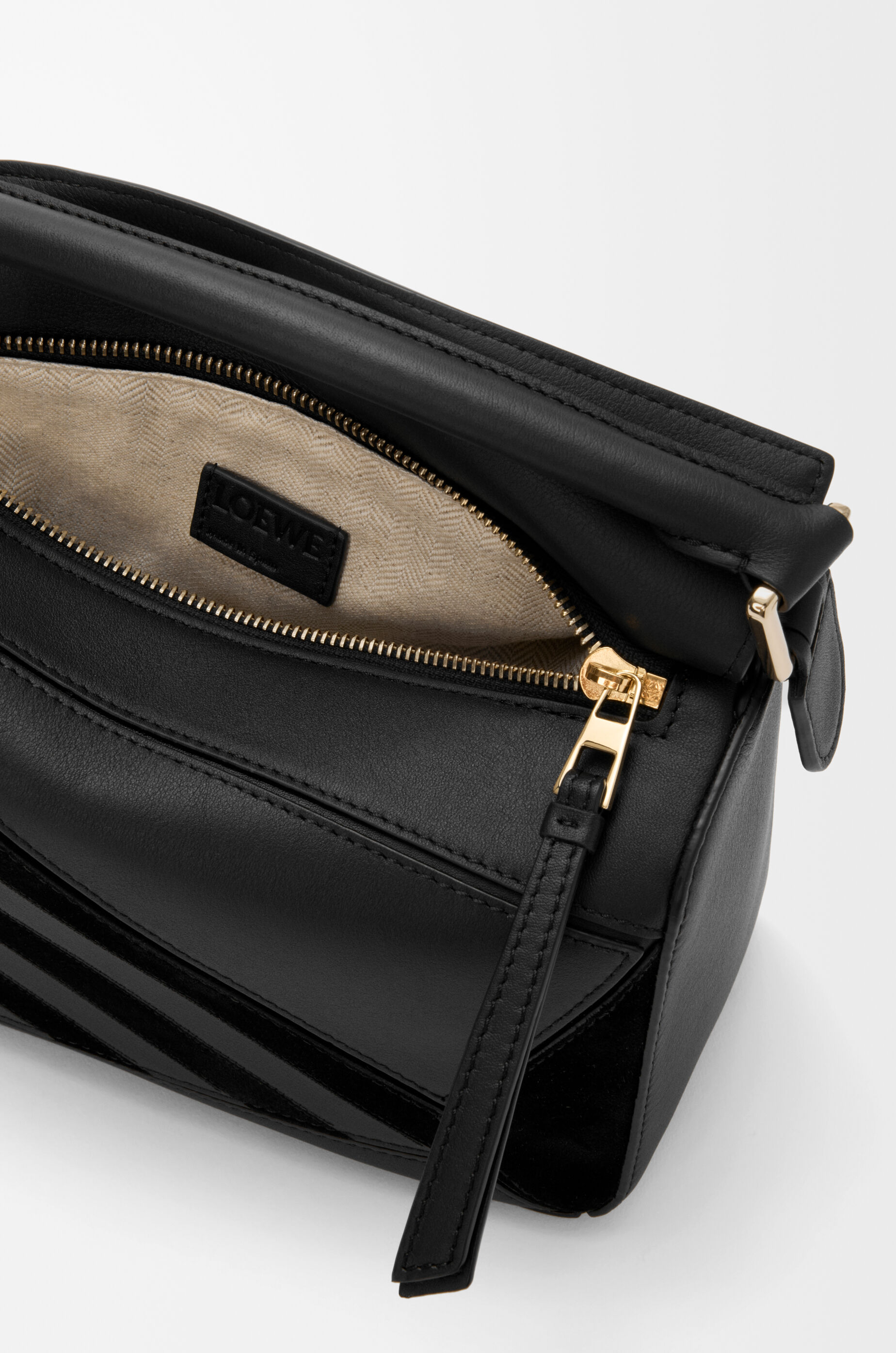 LOEWE 美品 黒スエードフード付きブルゾン 合皮フードブルゾン – WEGO