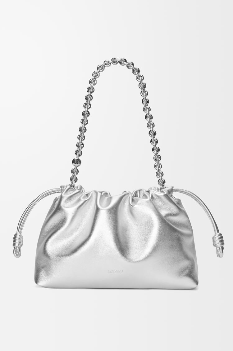 LOEWE Bolso Flamenco Purse mediano en piel de cordero Plata