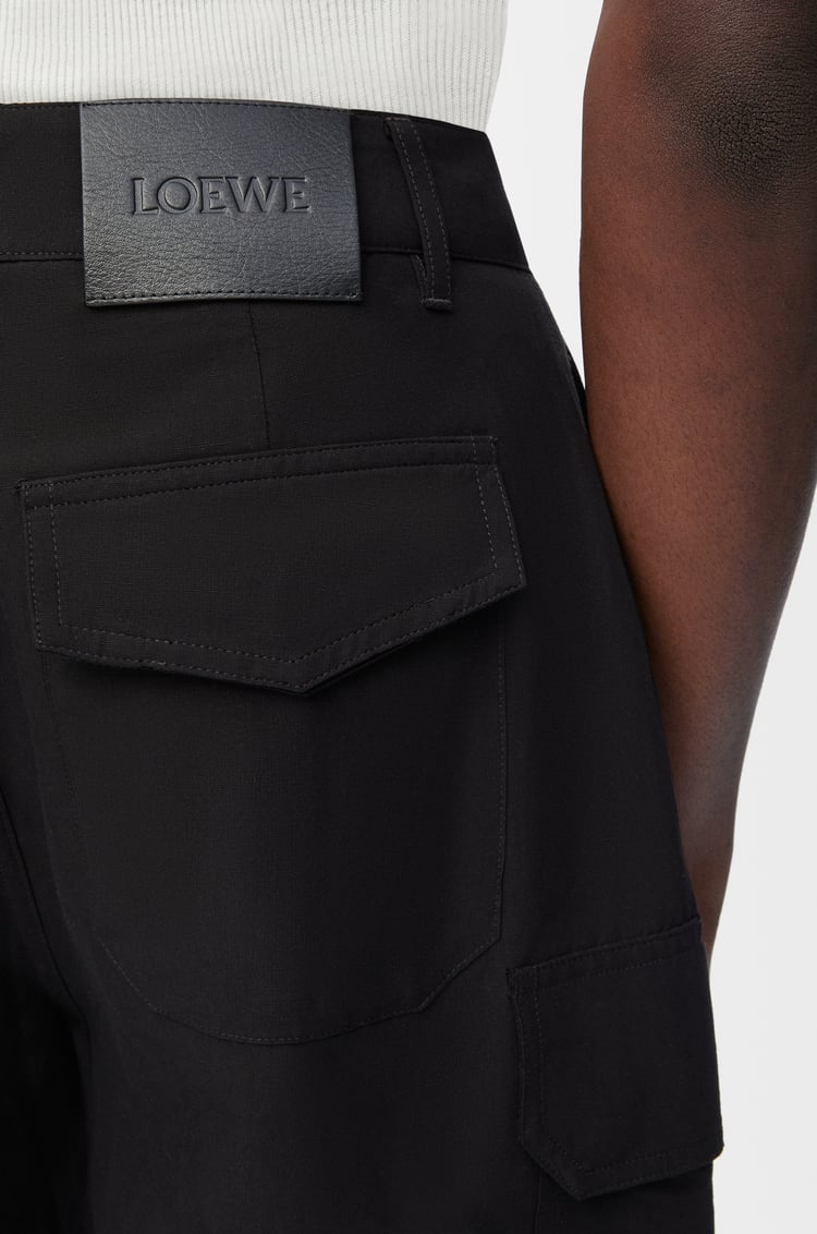 LOEWE Cargo shorts in viscose and linen Black