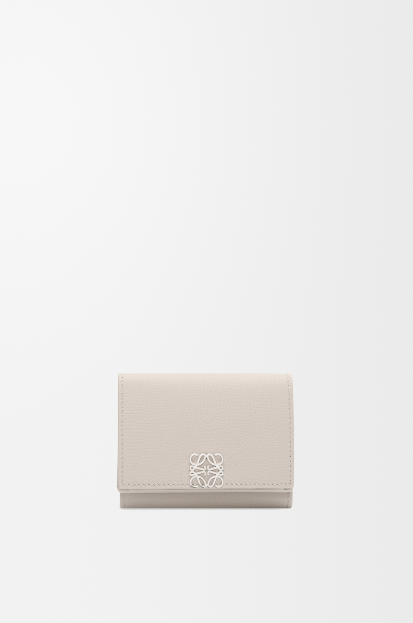 Anagram trifold wallet in pebble grained calfskin