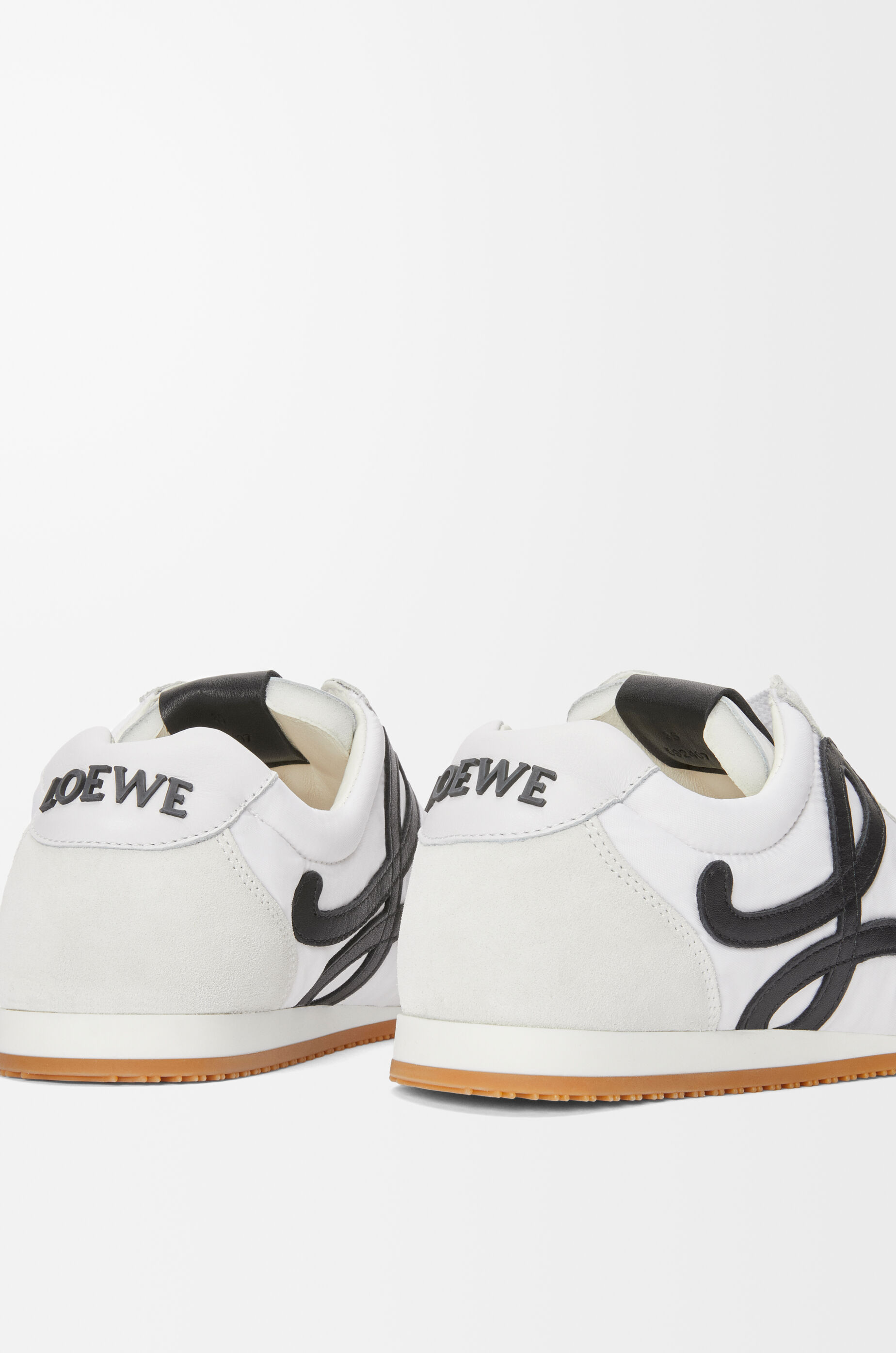 バレエランナー 2.0(ナイロン&カーフ) ホワイト - LOEWE バレエランナー 2.0(ナイロン&カーフ) ホワイト - LOEWE