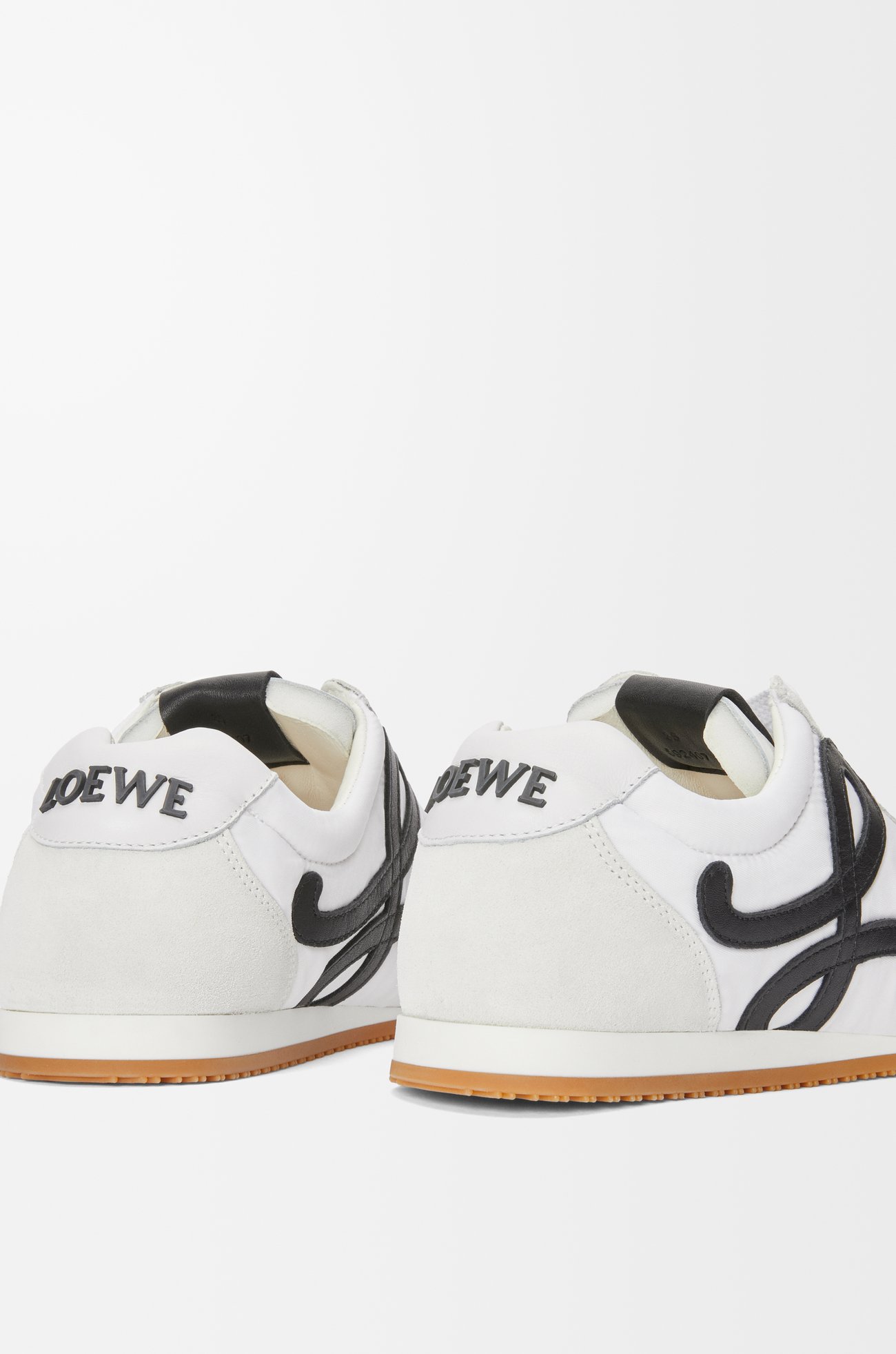LOEWE Ballet Runner 2.0 en nailon y piel de becerro Blanco/Negro
