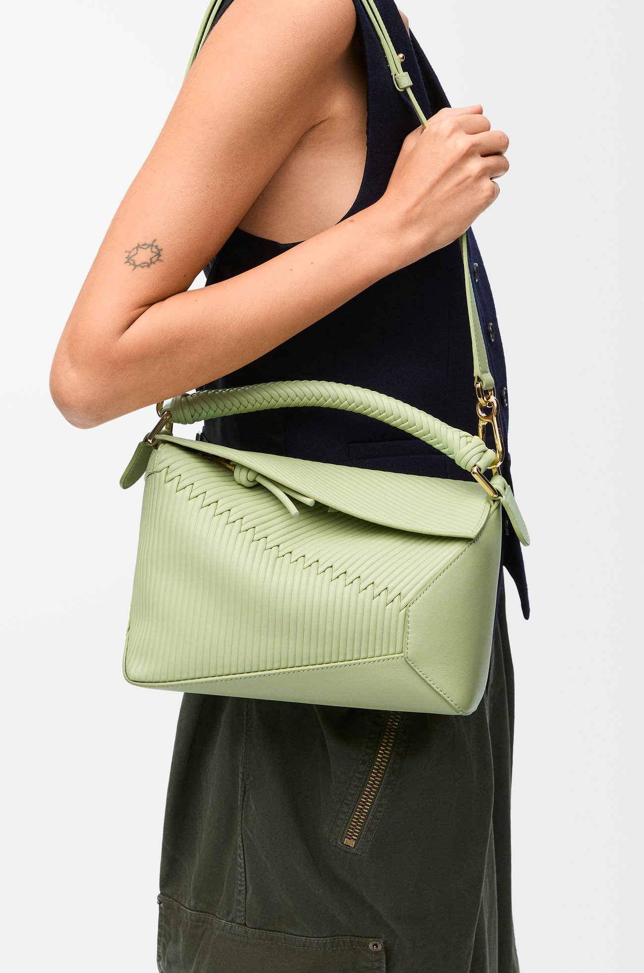 LOEWE Bolso Puzzle pequeño en piel de ternera Pera Claro