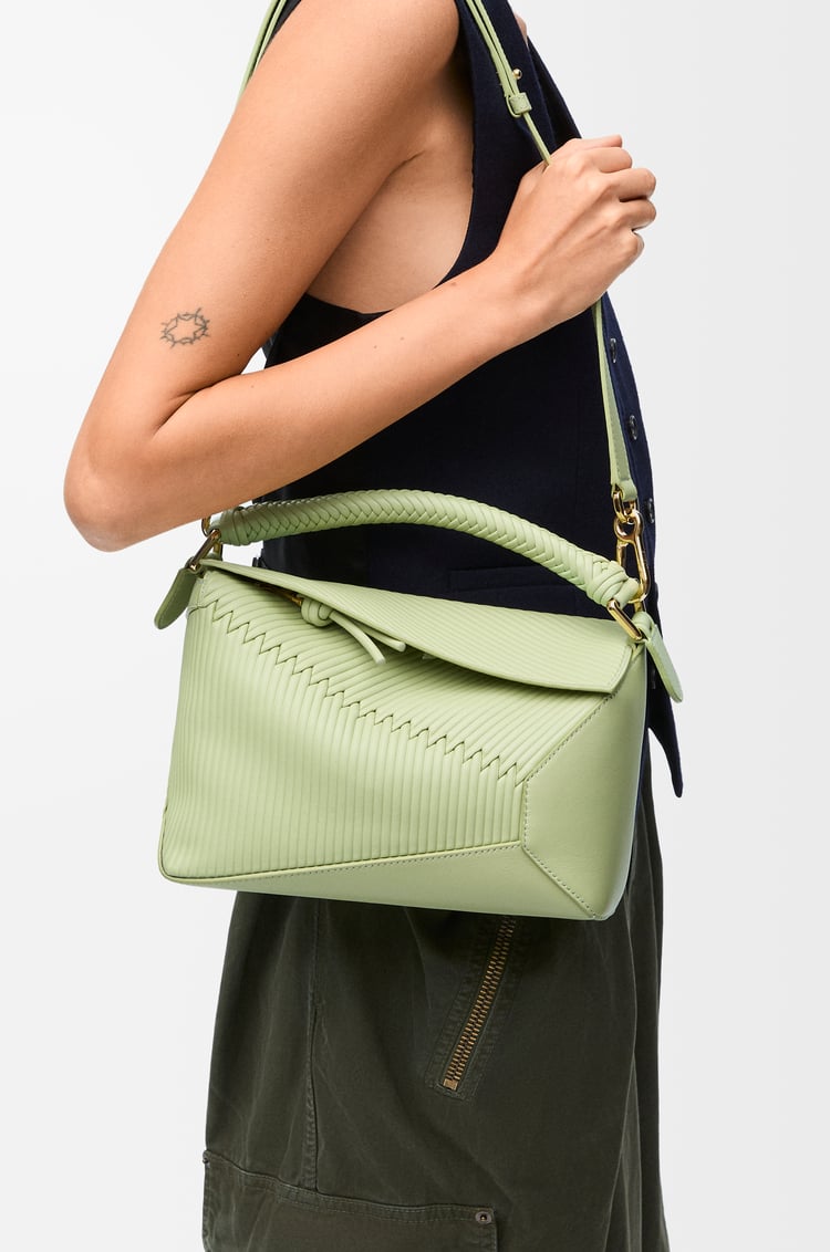 LOEWE パズルバッグ スモール（カーフ） ライトペアー