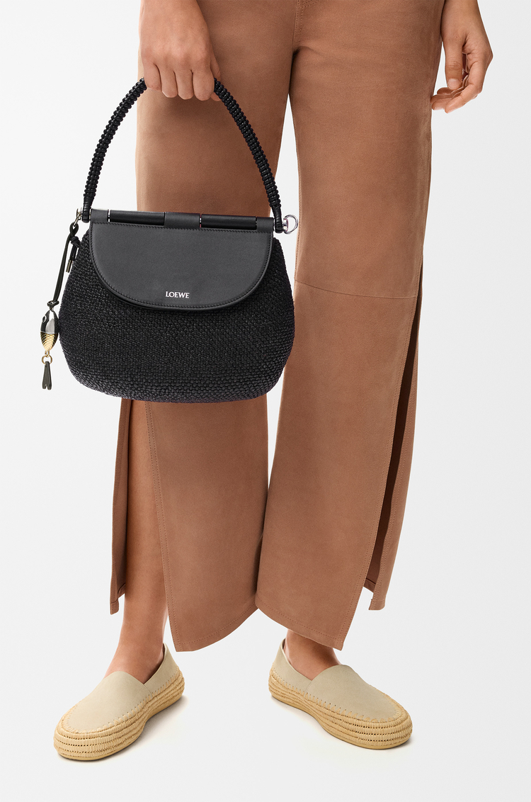 LOEWE Medium Pescador bag in raffia and calfskin Black