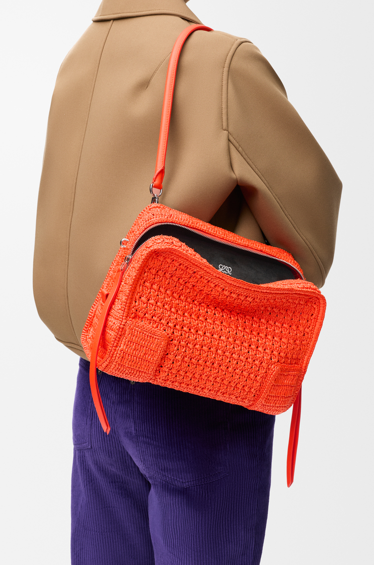 LOEWE Medium Amazona 180 Lazy Crab bag in raffia crochet Vivid Orange