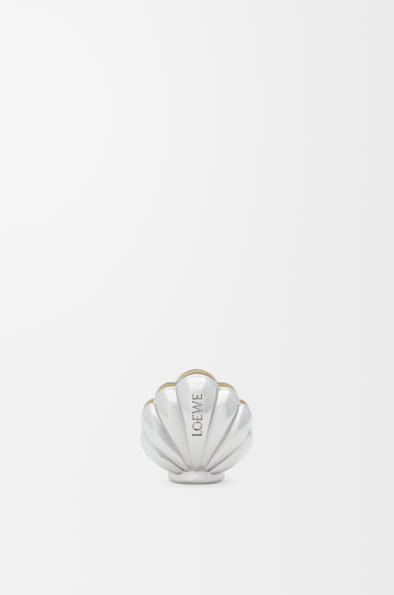 LOEWE Dado Clam en metal Dorado