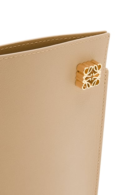 LOEWE Dice Pocket en cuir de veau classique Paper Craft plp_rd