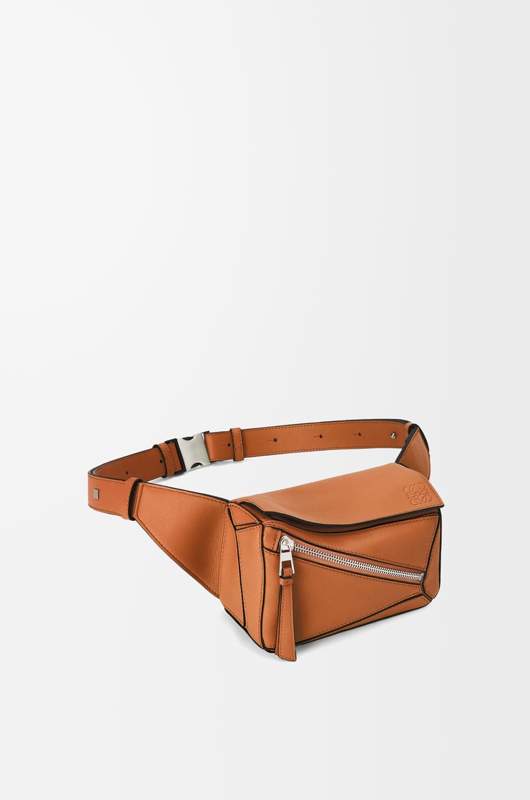 LOEWE Riñonera Puzzle mini en piel de ternera Marrón Claro