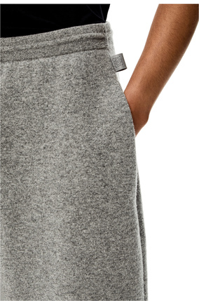 LOEWE Pantalón corto en punto de lana y cashmere Gris plp_rd