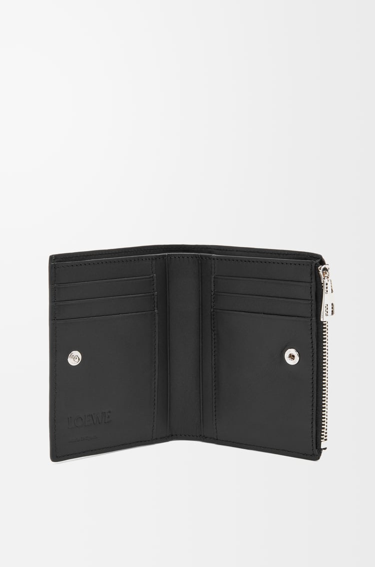 LOEWE 柔軟粒面小牛皮窄版短錢包 黑色