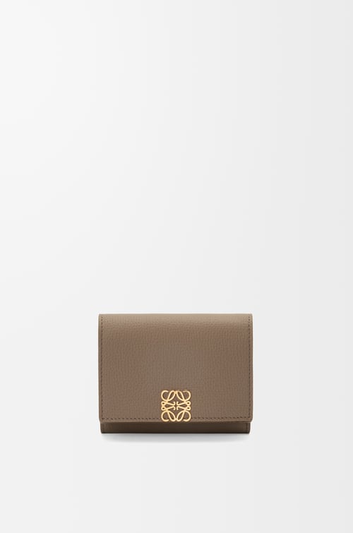 LOEWE 鹅卵石纹牛皮革 Anagram 三折钱包 灰褐色