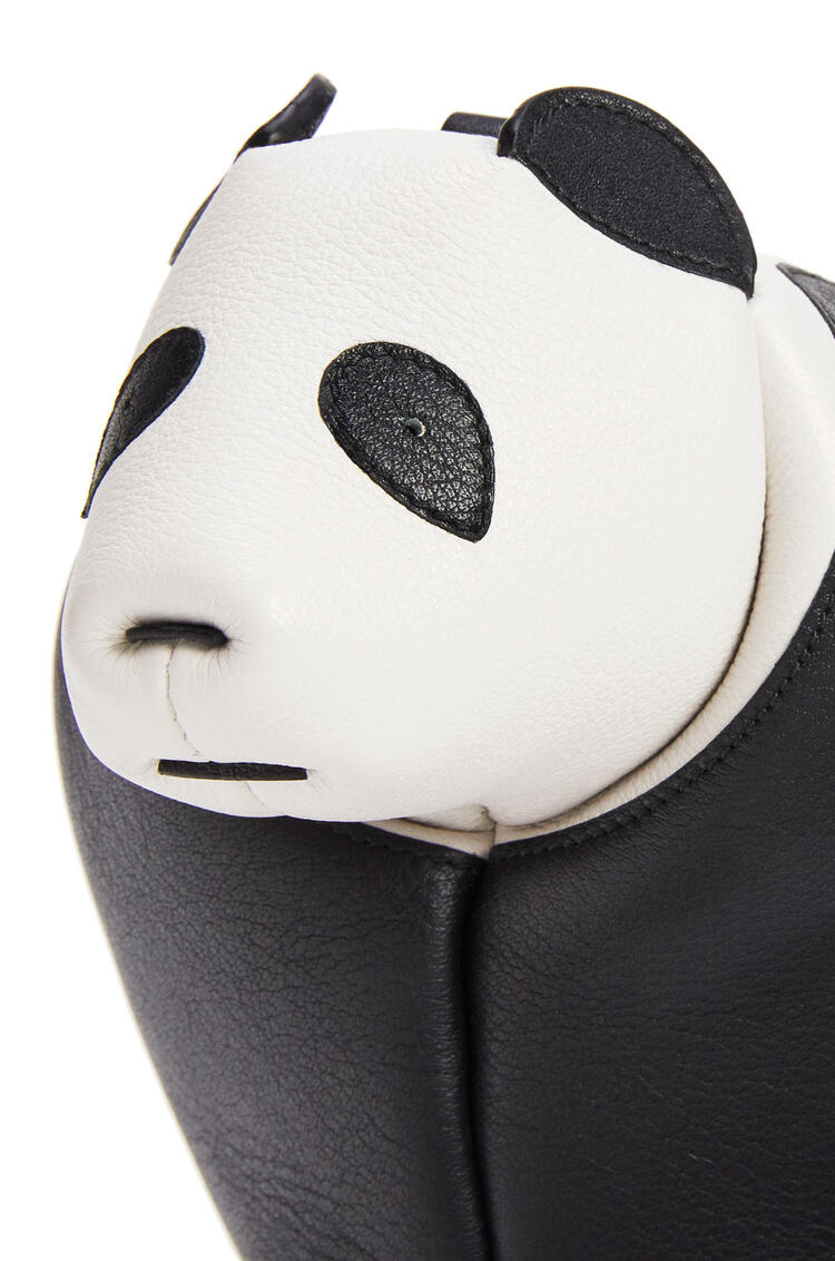LOEWE Minibolso Panda en piel de ternera clásica Negro/Blanco pdp_rd