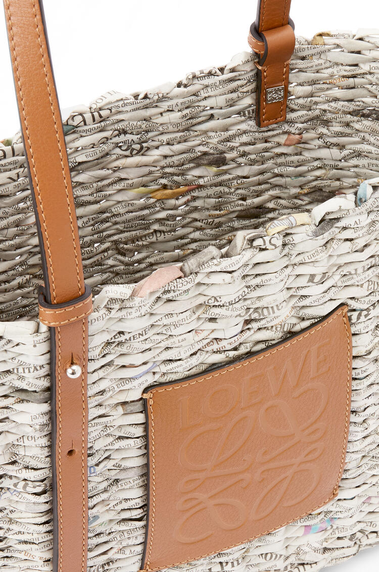 LOEWE Small Newspaper Square Basket bag in paper and calfskin Tan/Multicolor