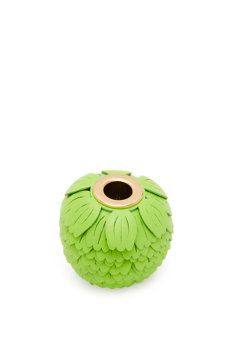 LOEWE フラワー チャーム（クラシックカーフ） アシッドグリーン