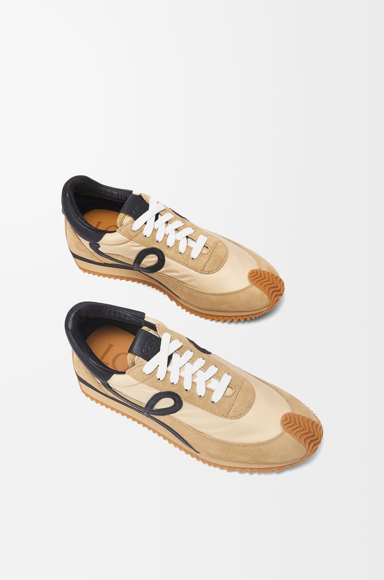 LOEWE Zapatilla Flow Runner en ante y nailon Dorado/Negro