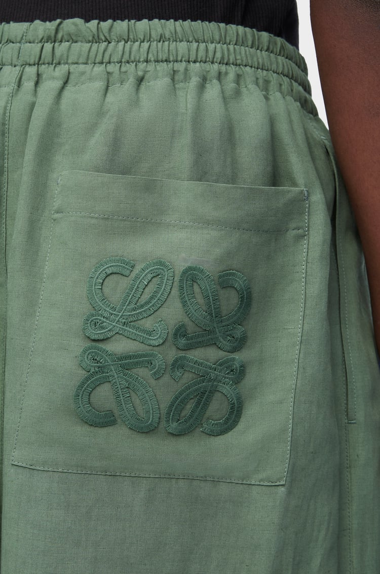 LOEWE Cropped trousers in viscose and linen Sage