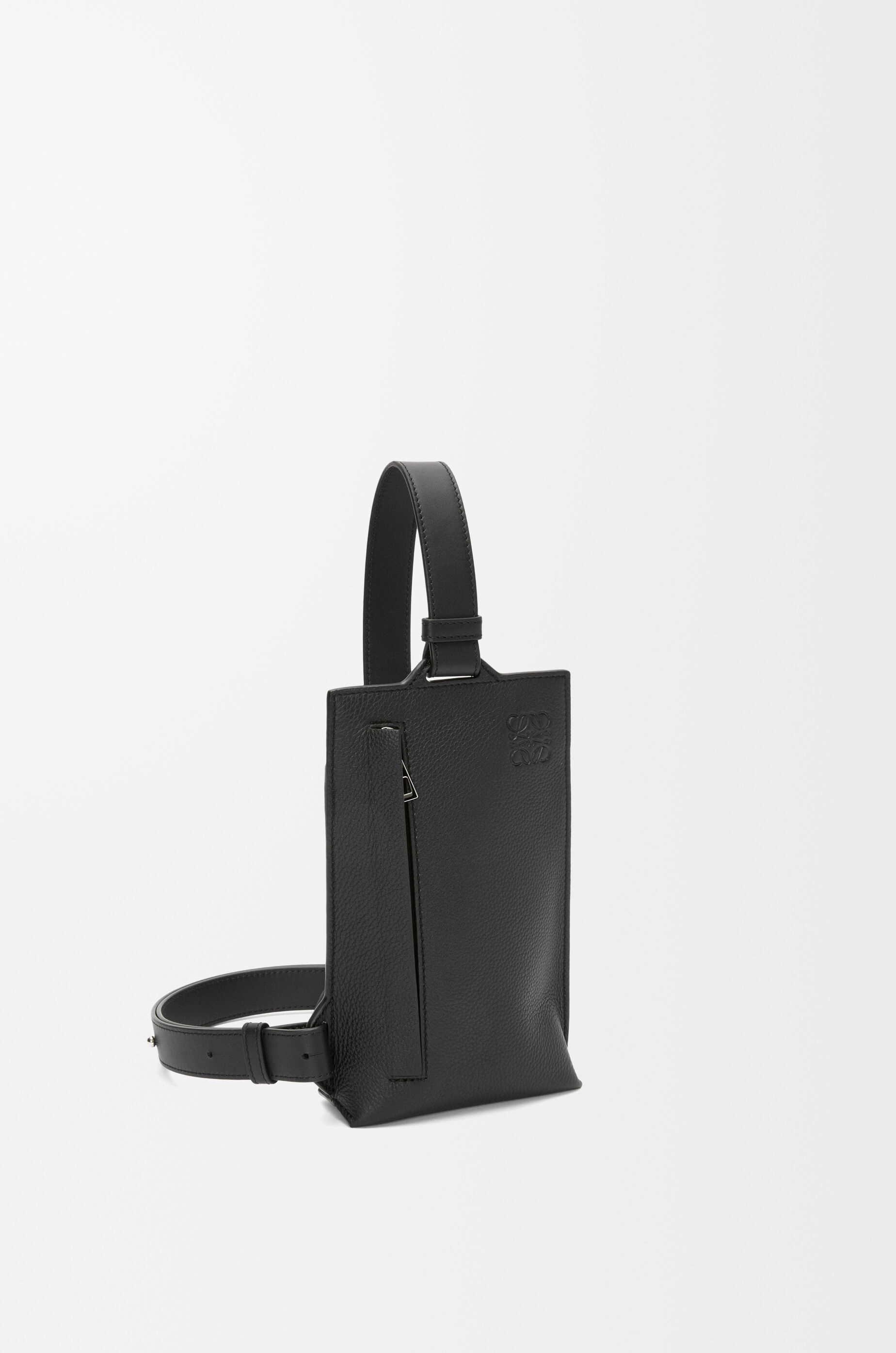バーティカル Tポケット（ソフトグレインカーフ） ブラック - LOEWE