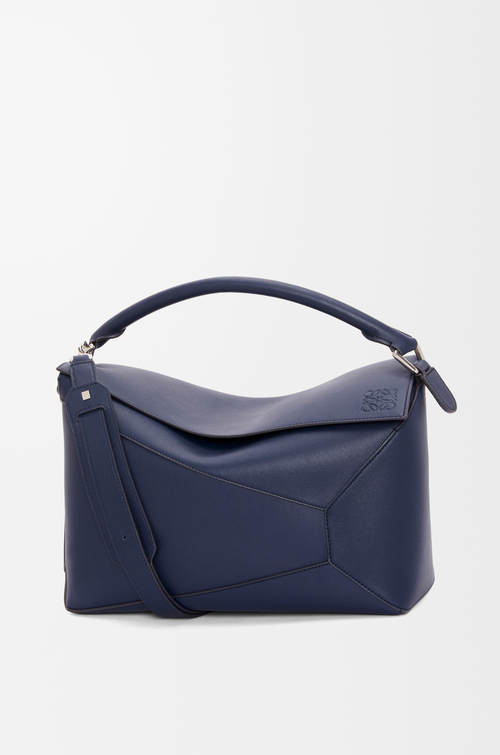 パズルバッグ ラージ（クラシックカーフ） アビスブルー - LOEWE