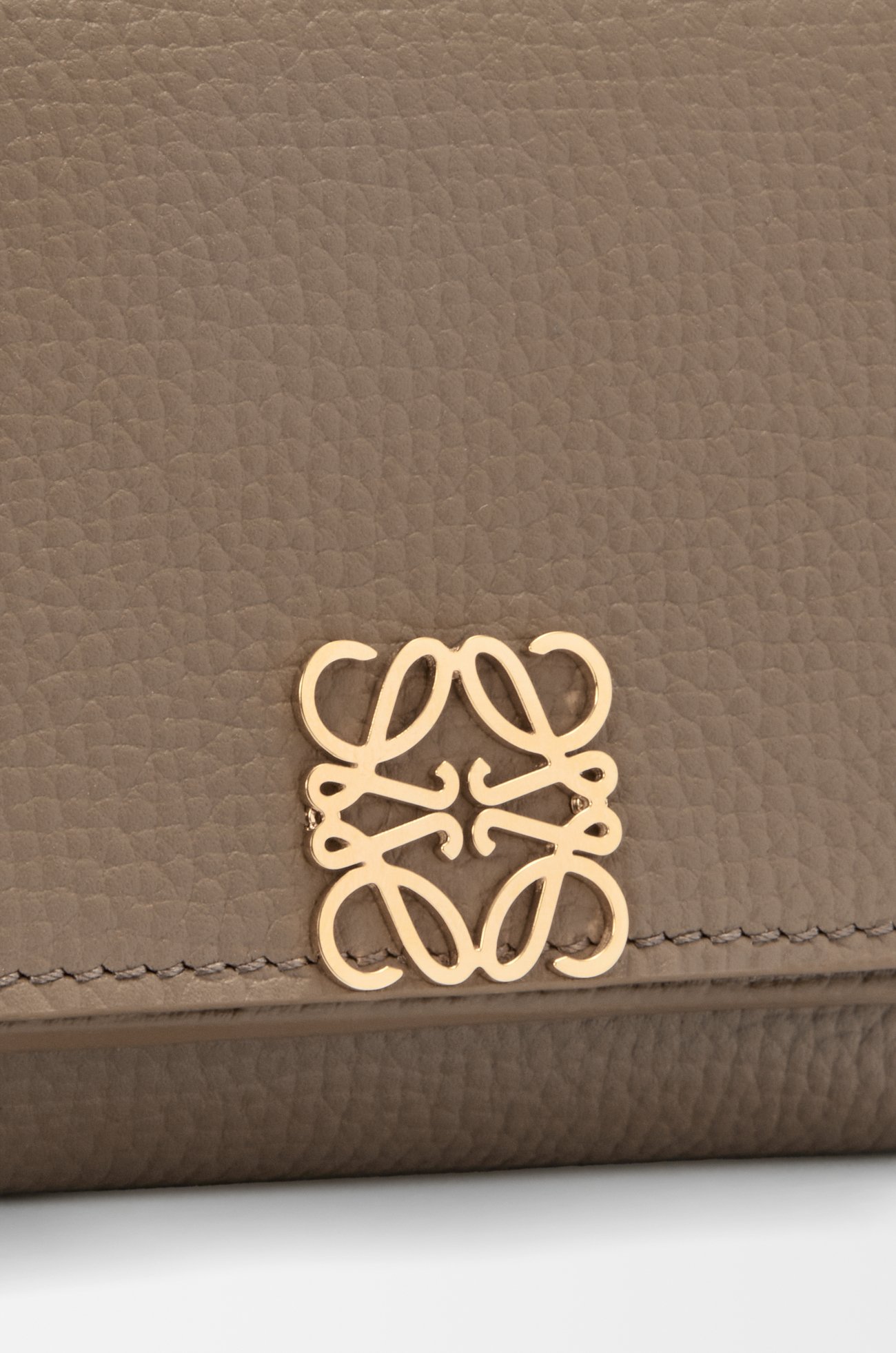 LOEWE Anagram trifold wallet in pebble grained calfskin Taupe